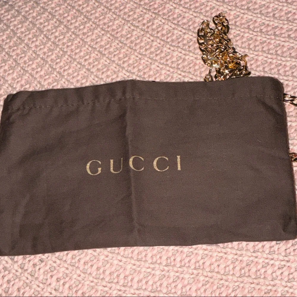 Gucci Metallic Gold Clutch with Chain - Picture 2 of 7